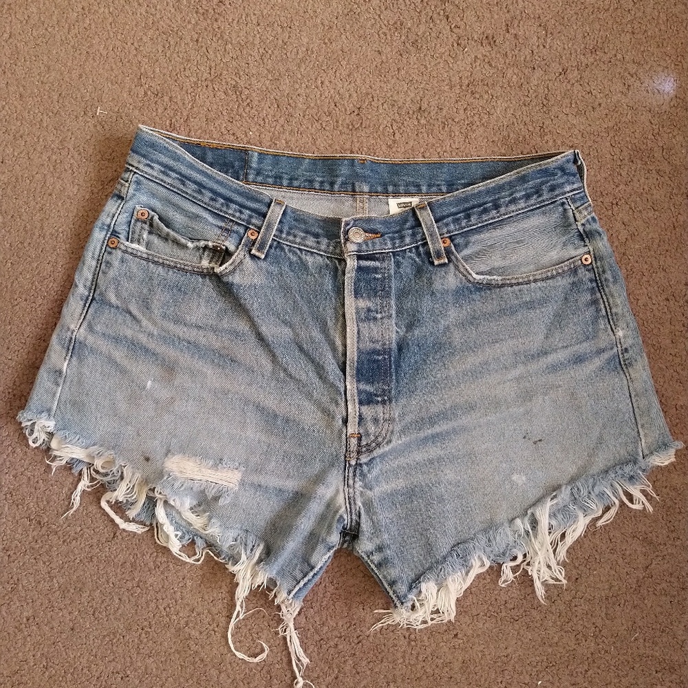 Distressed Levi's 501 Cut Off Short